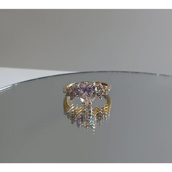 Swarovski Elements - Size 6¾ - 18K gold plated ring as pictured - Picture 4 of 6